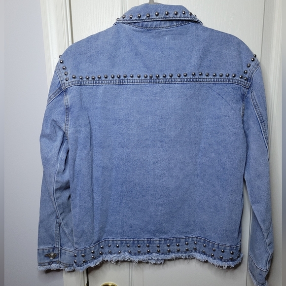 Denim Studded Jacket. Sz S. NWT - Picture 4 of 6